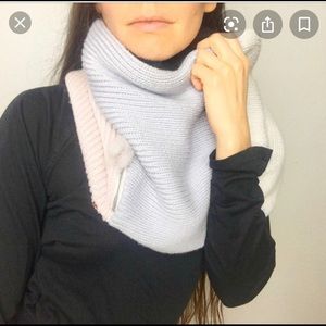 Lululemon Totally Toasty Neckwarmer